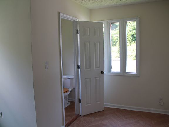 4th image of 2905 Lakemont Dr SW