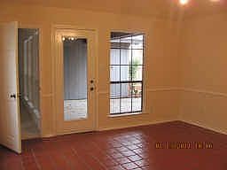 4th image of 4308 Essex Ct