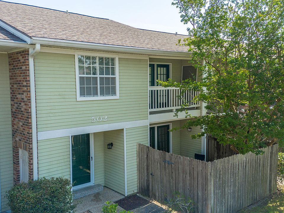 1st image of 200 Lodge Dr APT 502