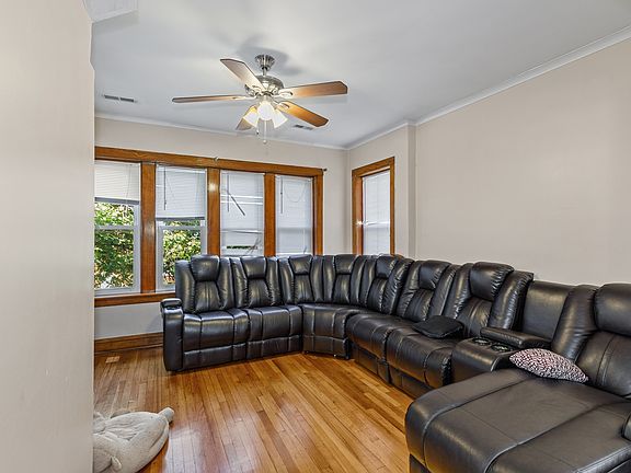 2nd image of 4873 W Wabansia Ave
