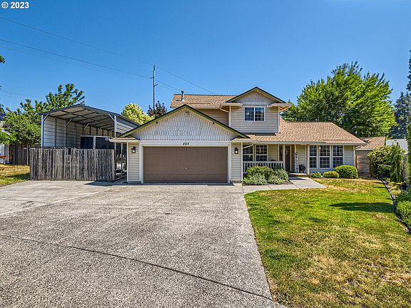 2nd image of 2717 NE 152nd Ave