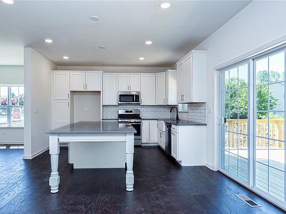 4th image of 1006 Jean Ct #61