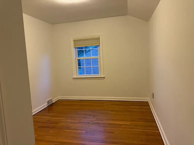 114 Alders Dr — Photo 13