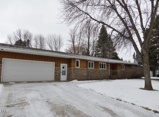3624 Chestnut St, Grand Forks, ND 58201
