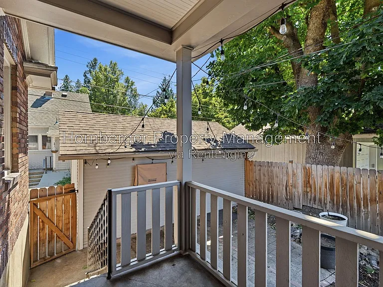 1210 S Maple St — Photo 26
