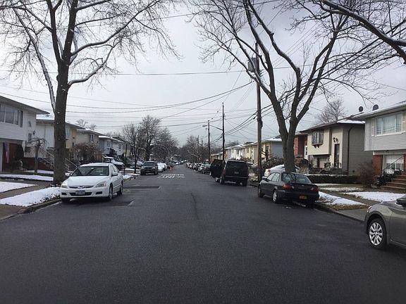 3rd image of 171 Greencroft Ave