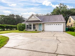 58 3rd St, Shalimar, FL 32579