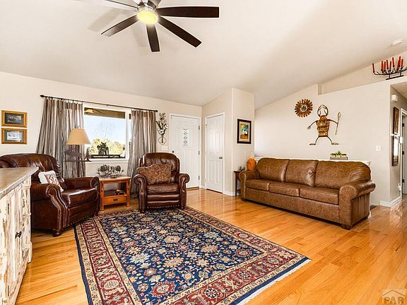 4th image of 1006 W Capistrano Ave