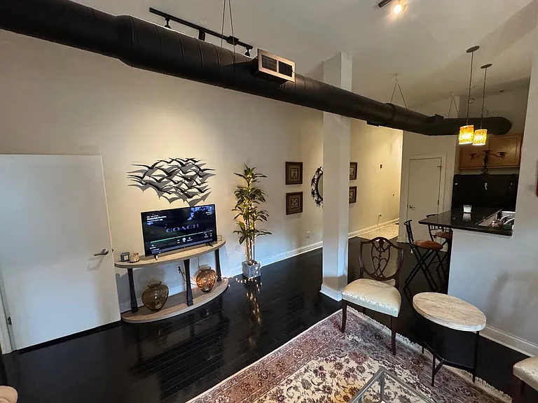 220 W Market St — Photo 1