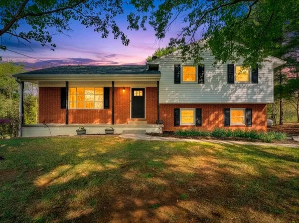 103 Rocky Top Rd, Troutville, VA 24175