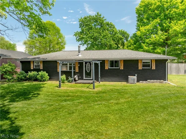 3190 Irish Rd, Magnolia, OH 44643