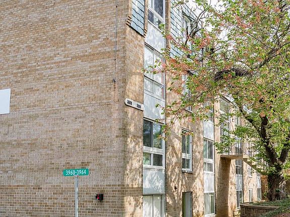 4th image of 3960 Bel Pre Rd APT 1