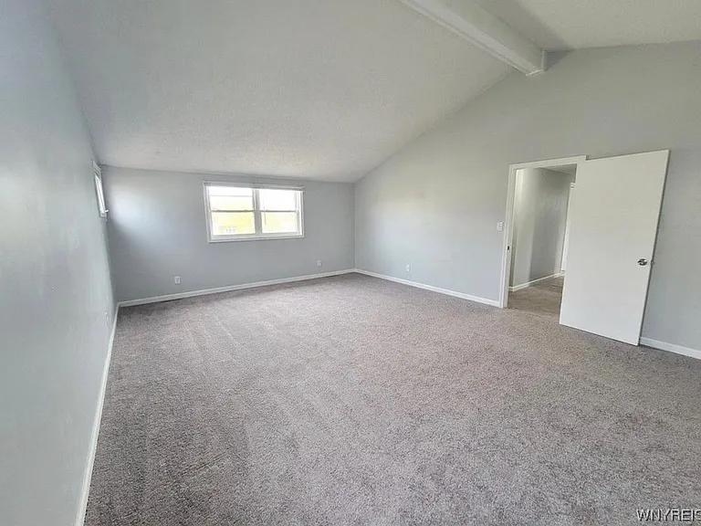 48 Taverly Dr — Photo 16