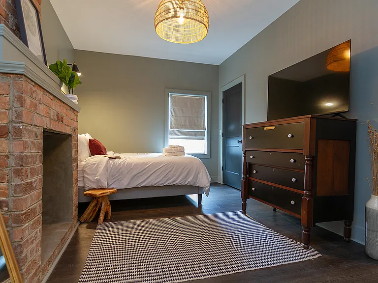 318 Summit Ave — Photo 5