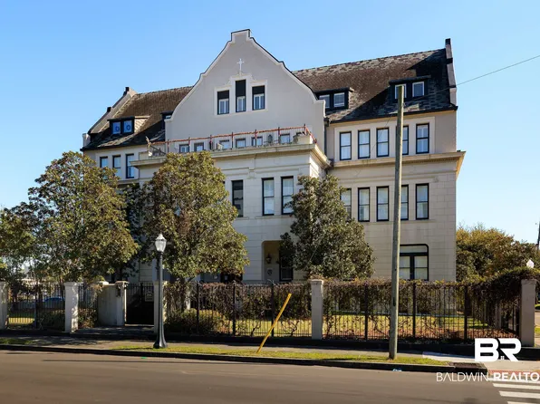753 Saint Francis St APT 3003B, Mobile, AL 36602