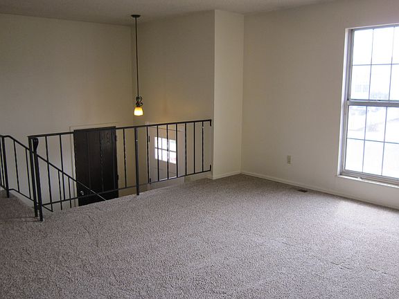 5th image of 4620 Burke Pl