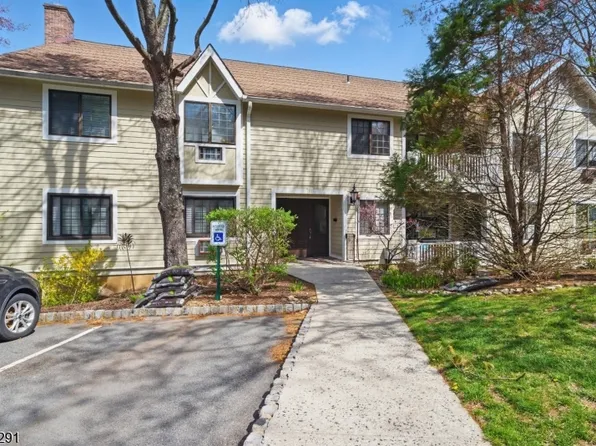11G Foxwood Dr #G, Morris Plains Boro, NJ 07950