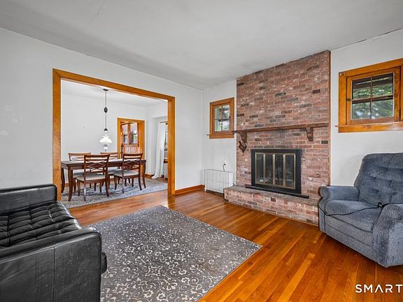 5th image of 452 Broad Street