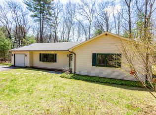 73 Laurel Ln, Simsbury, CT 06070
