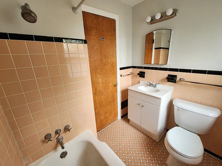 921 Vernier Rd #1 — Photo 18