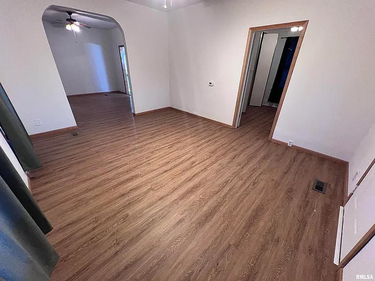 117 Hill Ave — Photo 5