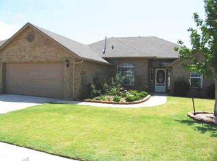 11128 SW 7th Ter, Yukon, OK 73099