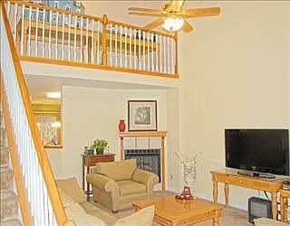 1st image of 406 Lawnview Way