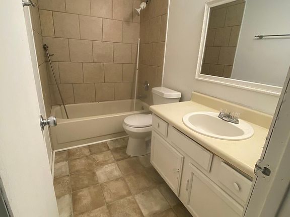 4th image of 8147 Stonebrook Dr