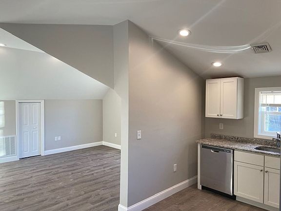 2nd image of 64 Barrett Ave Unit 3