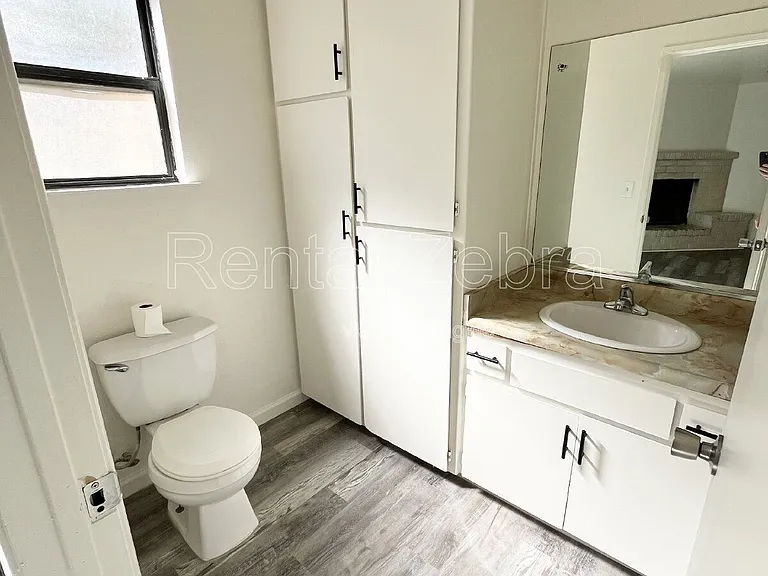 244 W 19th St #B — Photo 5