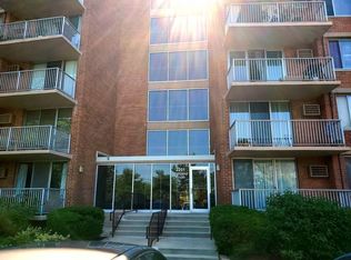 2201 S Highland Ave, Lombard, IL 60148