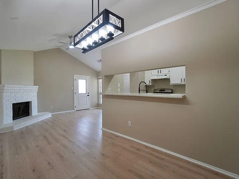 508 Greenlawn Blvd — Photo 9