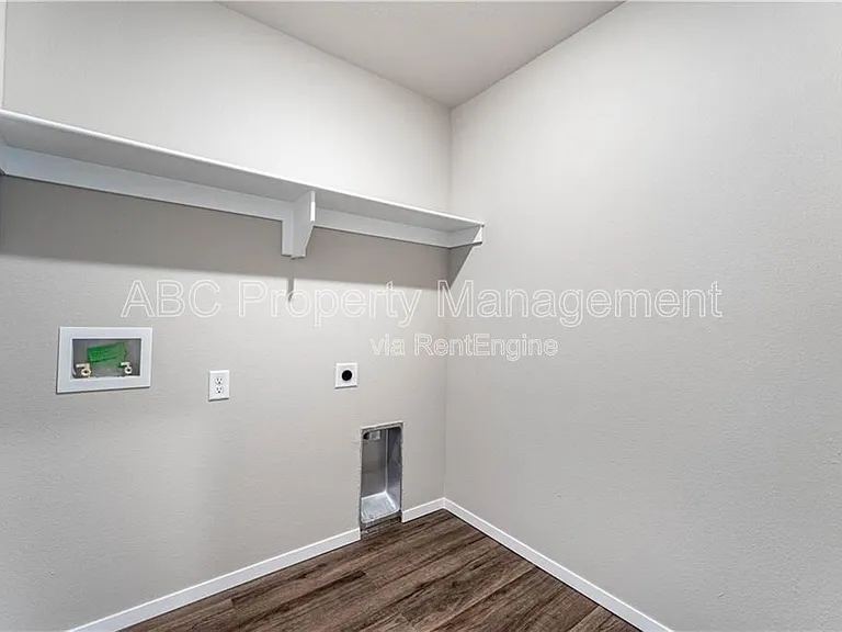 7204 SW Chestnut Hill Rd — Photo 8