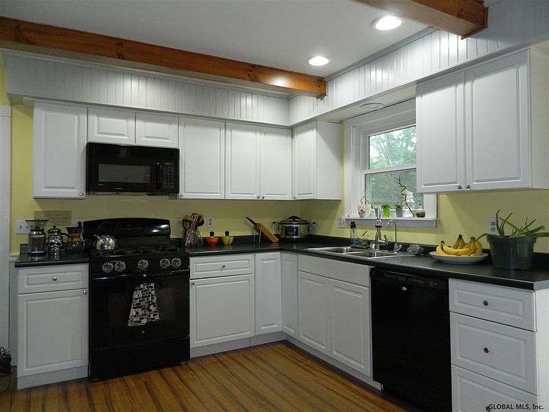 4th image of 22 CHAUNDRAY Lane