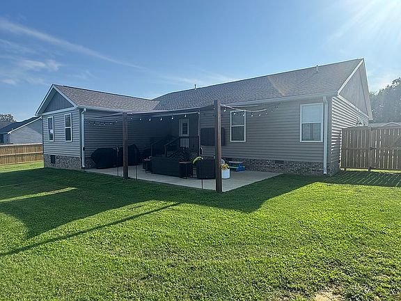 4th image of 160 Piney Point