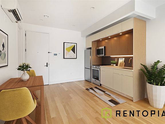 3rd image of 494 Manhattan Ave #2L