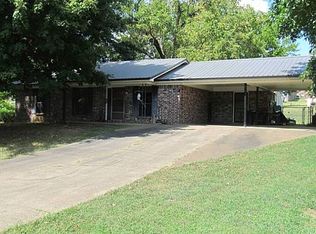 207 Cedar Hts, Huntsville, AR 72740