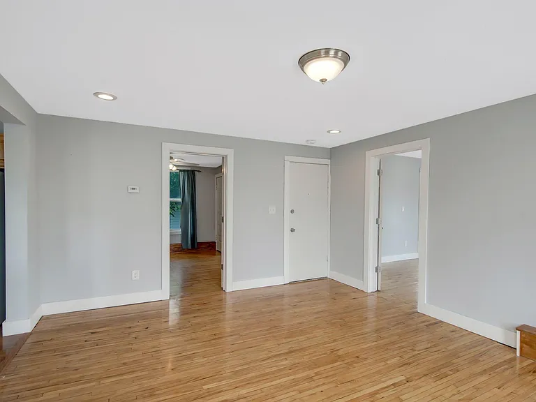 2600 University Ave NE #2 — Photo 12