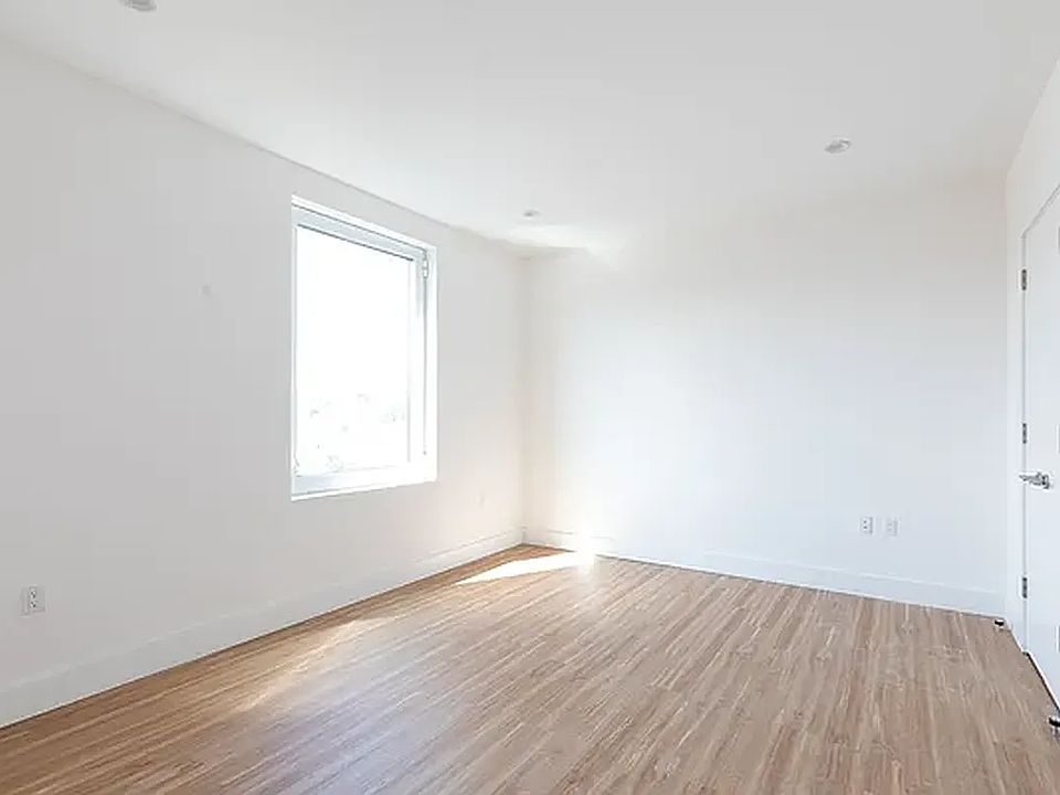 2nd image of 249 N 5th St #705