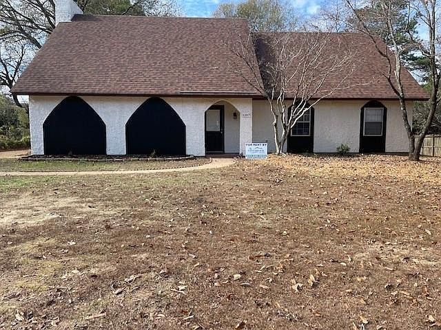 1st image of 1207 Charnwood Dr