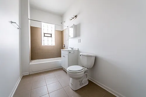10901 S Vernon 433-35 E 109th Chicago, IL 60628 Photo 1
