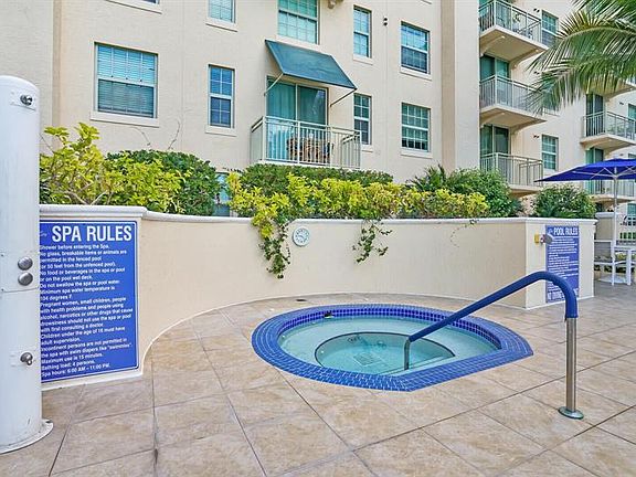 5th image of 610 Clematis St APT 614