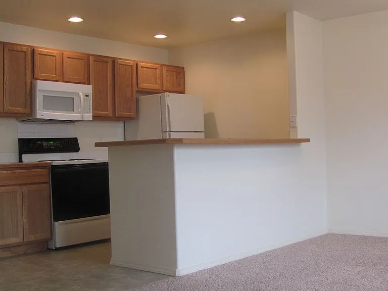 875 N 3 E — Photo 2