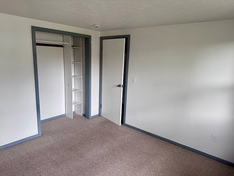 430 Capitol St — Photo 8