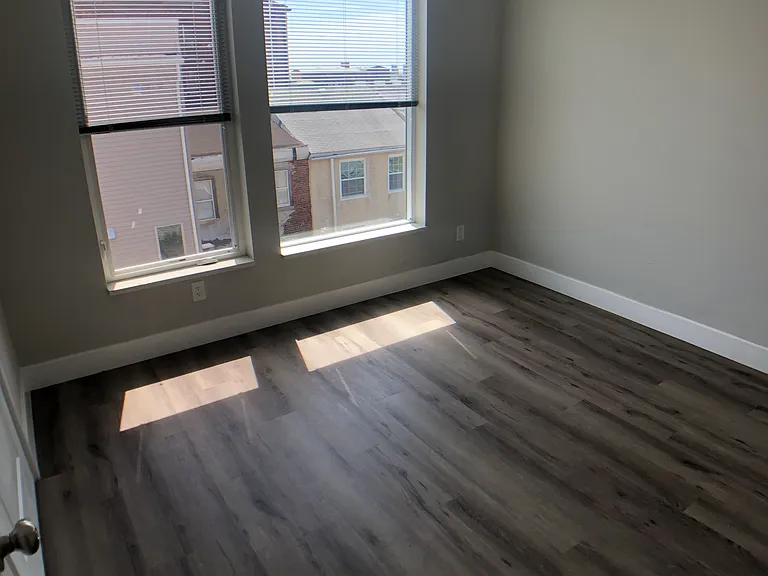 1639-n-phillip-st-unit-c-11