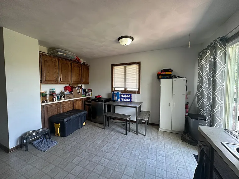 1122-1124 Waunakee Duplex — Photo 4