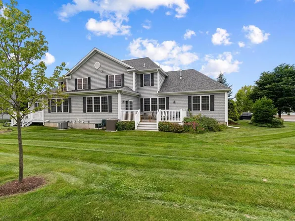 54 Old Schoolhouse Road, South Burlington, VT 05403