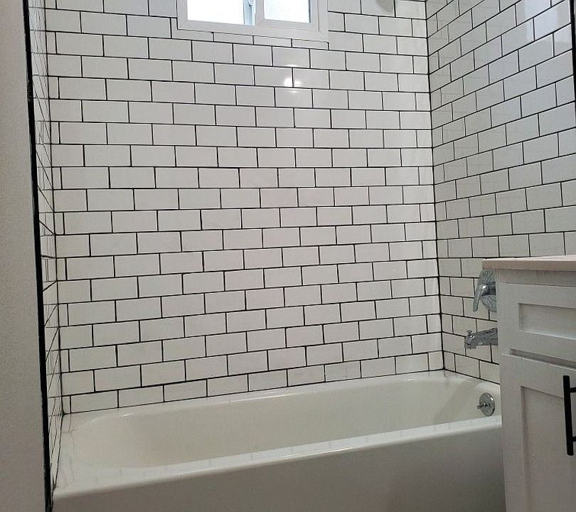 1st image of 901 N Arrowhead Ave #210