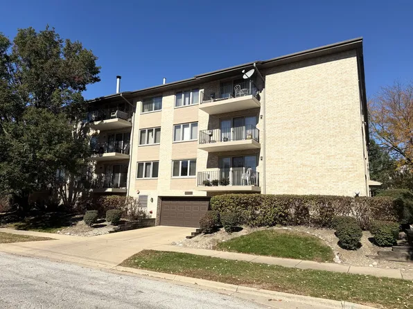 4530 W 93rd St APT 1D, Oak Lawn, IL 60453