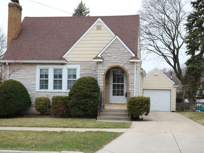 1032 Morton Ave, Elgin, IL, 60120
